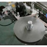Semi automatic round bottle labeling machine - Labelling Machine